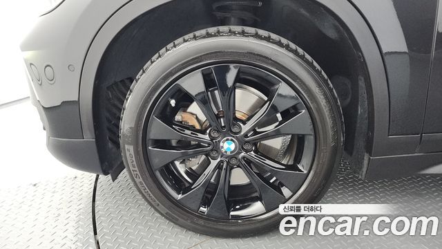 BMW X1 (F48) xDrive 20i Advantage 2020 — фото 5