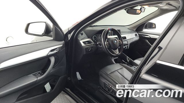 BMW X1 (F48) xDrive 20i Advantage 2020 — фото 10