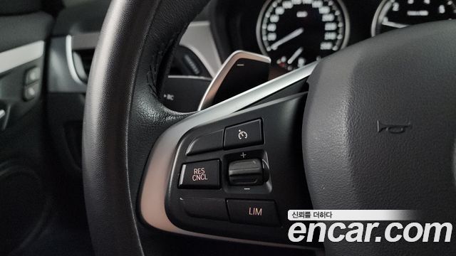BMW X1 (F48) xDrive 20i Advantage 2020 — фото 17