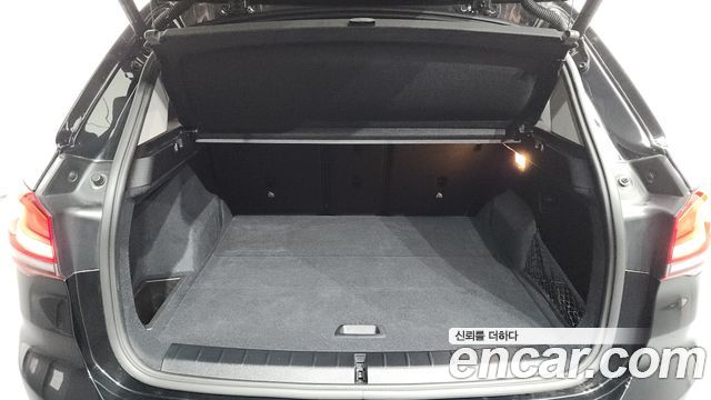 BMW X1 (F48) xDrive 20i Advantage 2020 — фото 19
