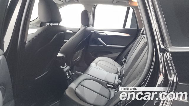 BMW X1 (F48) xDrive 20i Advantage 2020 — фото 20