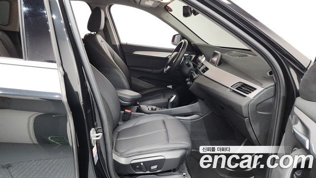 BMW X1 (F48) xDrive 20i Advantage 2020 — фото 26