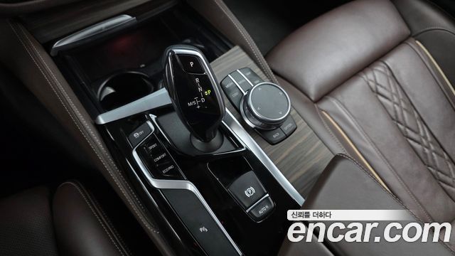 BMW 5 Series (G30) 530i xDrive Luxury Plus 2020 — фото 9