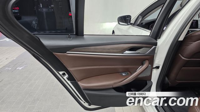 BMW 5 Series (G30) 530i xDrive Luxury Plus 2020 — фото 25