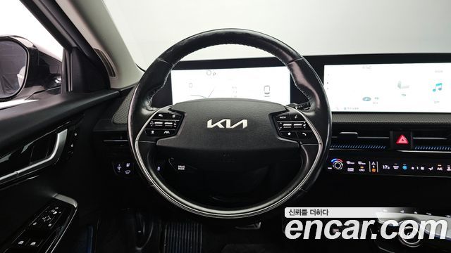 Kia EV6 Long Range Earth 2022 — фото 12