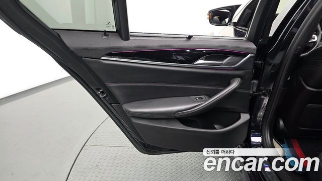 BMW 5 Series (G30) 530i M Sport Package Plus 2019 — фото 31