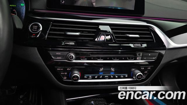 BMW 5 Series (G30) 530i M Sport Package Plus 2019 — фото 38
