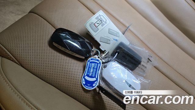 Genesis G80 (RG3) Gasoline 2.5 Turbo 2WD 2025 — фото 18