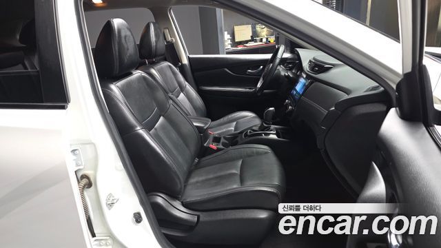 Nissan X-Trail 2.5 4WD 2018 — фото 11