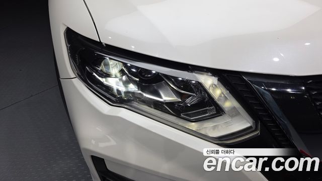 Nissan X-Trail 2.5 4WD 2018 — фото 22