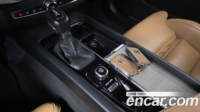 Volvo XC60 (II) D5 Inscription 2019 — фото 9