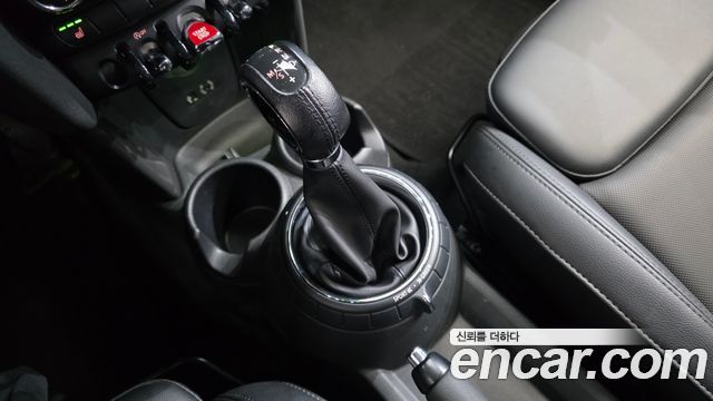 MINI Cooper Standard Third Generation 2015 — фото 9