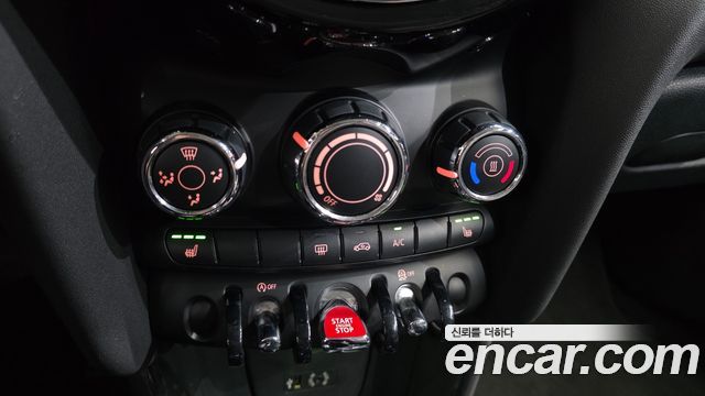 MINI Cooper Standard Third Generation 2015 — фото 17