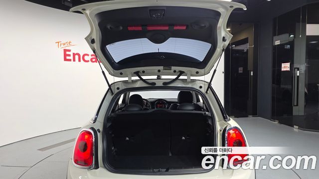 MINI Cooper Standard Third Generation 2015 — фото 20