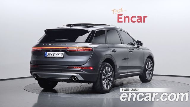 Lincoln Corsair 2.0 Reserve AWD 2022 — фото 2