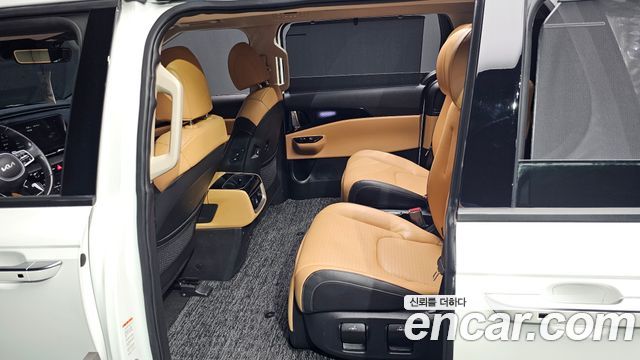 Kia Carnival (IV) Gasoline 7-Seater Signature 2023 — фото 11
