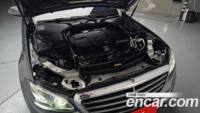 Mercedes-Benz E-Class (W213) E220d 4MATIC Exclusive 2019 — фото 6