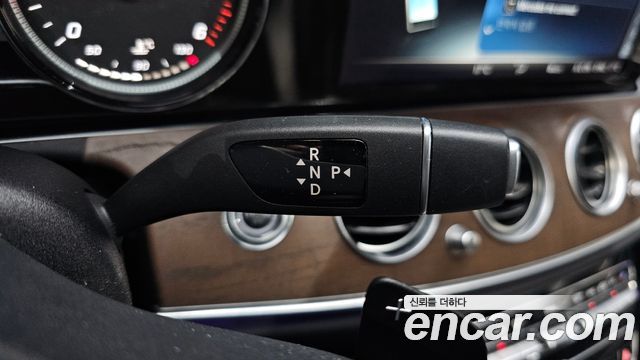 Mercedes-Benz E-Class (W213) E220d 4MATIC Exclusive 2019 — фото 9