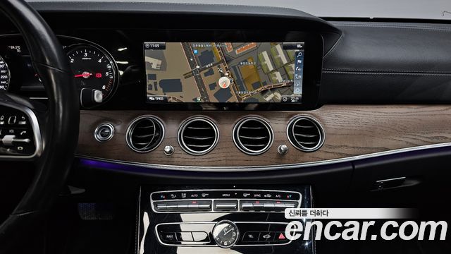 Mercedes-Benz E-Class (W213) E220d 4MATIC Exclusive 2019 — фото 13
