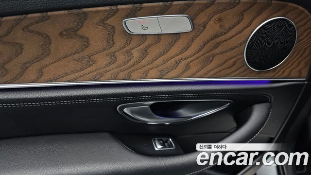 Mercedes-Benz E-Class (W213) E220d 4MATIC Exclusive 2019 — фото 19