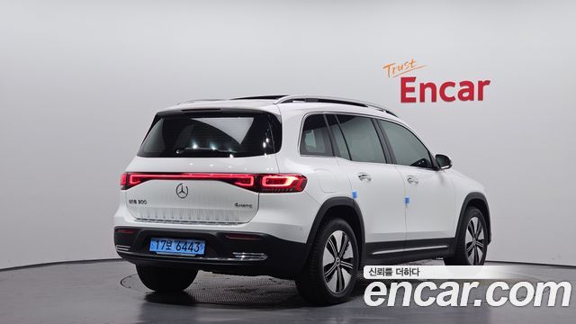 Mercedes-Benz EQB (X243) EQB300 4MATIC Electric Art 2024 — фото 2