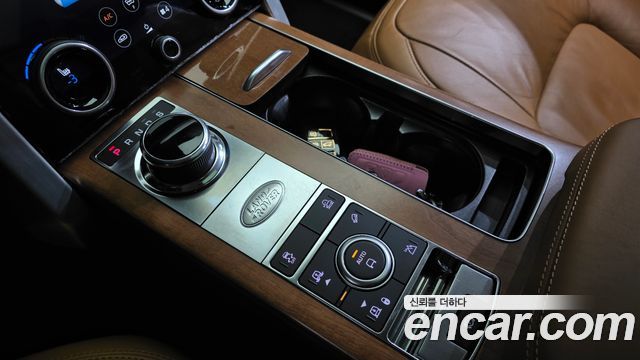 Land Rover Range Rover (IV) 4.4 SDV8 AB DIESEL 2018 — фото 9