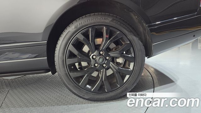 Land Rover Range Rover (IV) 4.4 SDV8 AB DIESEL 2018 — фото 21
