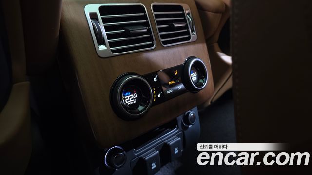 Land Rover Range Rover (IV) 4.4 SDV8 AB DIESEL 2018 — фото 33