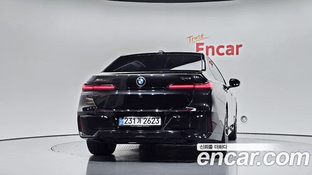 BMW 7 Series (G70) 740i xDrive M Sport Limited 2024 — фото 4
