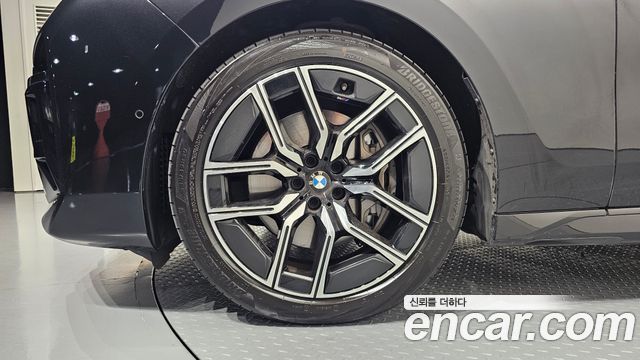 BMW 7 Series (G70) 740i xDrive M Sport Limited 2024 — фото 5