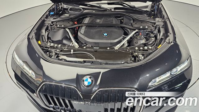BMW 7 Series (G70) 740i xDrive M Sport Limited 2024 — фото 6