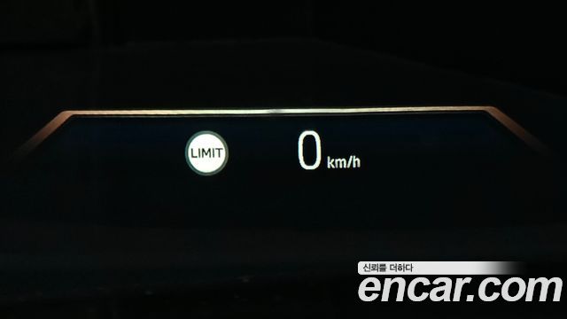BMW 7 Series (G70) 740i xDrive M Sport Limited 2024 — фото 19
