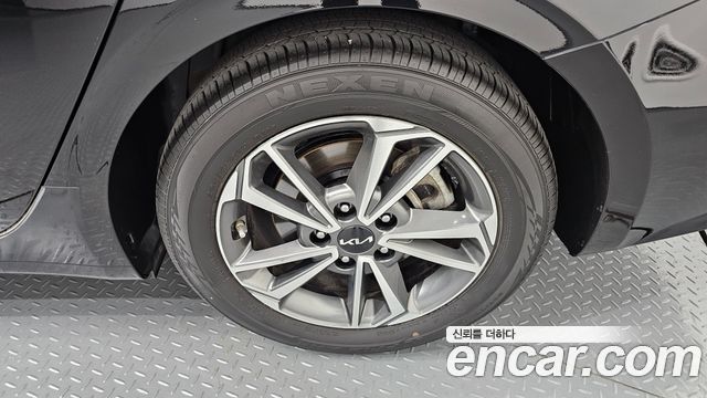 Kia K3 (II) 1.6 Prestige 2024 — фото 21