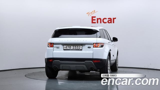 Land Rover Range Rover Evoque 2.2 SD4 Pure 2015 — фото 4
