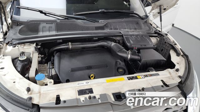 Land Rover Range Rover Evoque 2.2 SD4 Pure 2015 — фото 6
