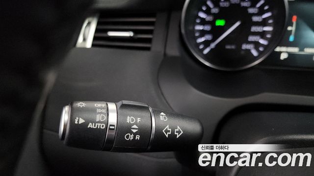Land Rover Range Rover Evoque 2.2 SD4 Pure 2015 — фото 24