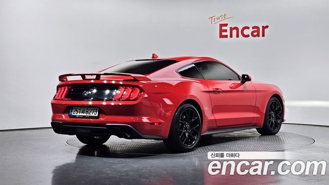 Ford Mustang Coupe 2022 — фото 2