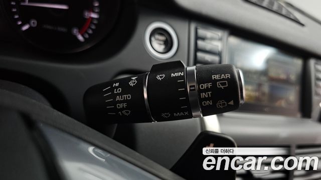 Land Rover Discovery Sport 2.0 TD4 SE 2016 — фото 19