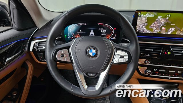 BMW 5 Series (G30) 520i Luxury 2023 — фото 13