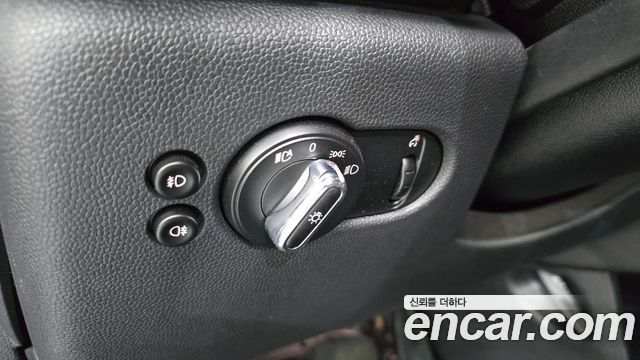 MINI Cooper 5Door HIGH 3rd 2019 — фото 15