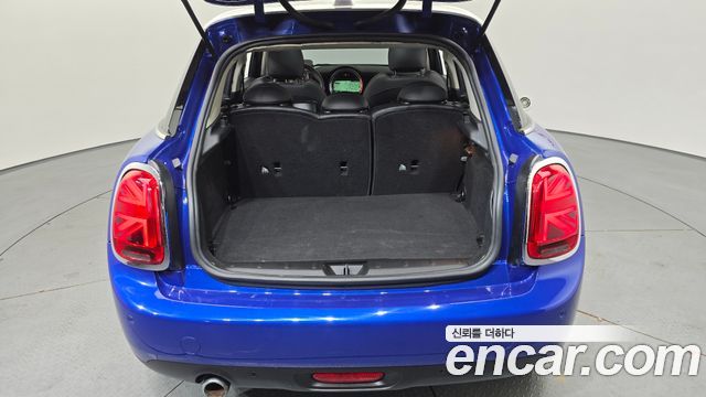 MINI Cooper 5Door HIGH 3rd 2019 — фото 17