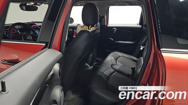 MINI Cooper 5Door Rosewood Edition 3rd 2020 — фото 15