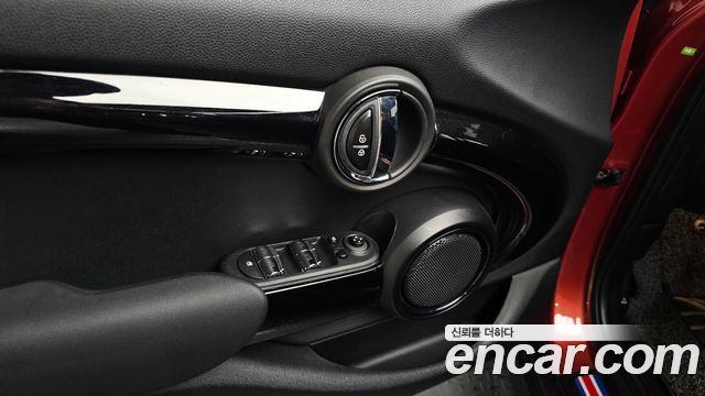 MINI Cooper 5Door Rosewood Edition 3rd 2020 — фото 22