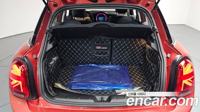 MINI Cooper 5Door Rosewood Edition 3rd 2020 — фото 24