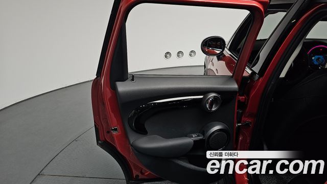 MINI Cooper 5Door Rosewood Edition 3rd 2020 — фото 31