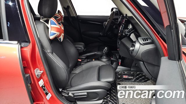 MINI Cooper 5Door Rosewood Edition 3rd 2020 — фото 32