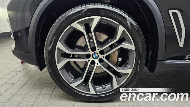 BMW X5 (G05) xDrive 40i xLine 2021 — фото 5