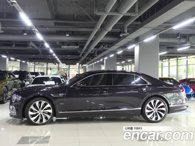 Bentley Flying Spur (III) 4.0 Azure 2023 — фото 2
