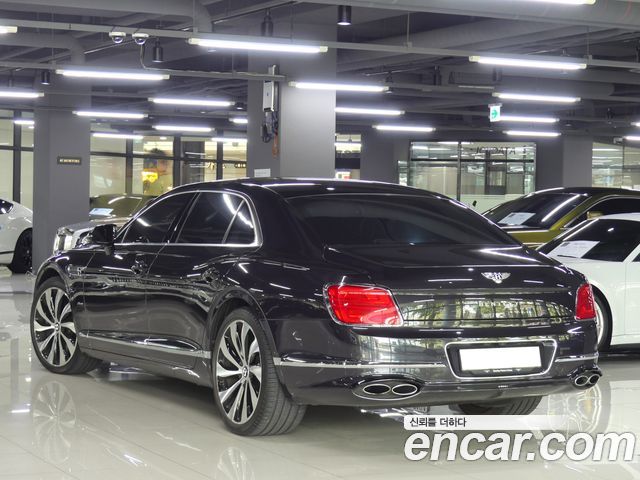 Bentley Flying Spur (III) 4.0 Azure 2023 — фото 3