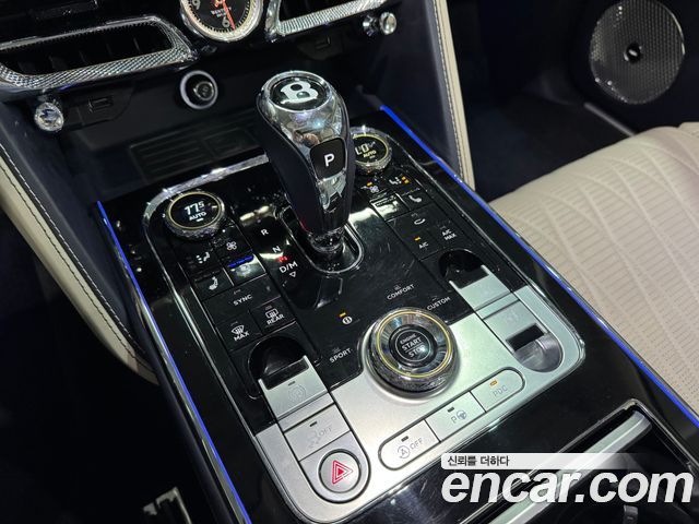 Bentley Flying Spur (III) 4.0 Azure 2023 — фото 10